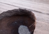 На одной из дорог Вологодчины появилась гигантская яма 