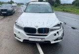 На трассе под Вологдой одна иномарка врезалась в другую: в больницу увезли двух мужчин