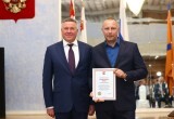 Вологодский губернатор вручил награды лучшим череповецким металлургам