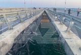 На Крымском мосту после ночного взрыва возобновили движение железнодорожного транспорта