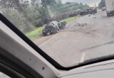 46-летний водитель "Рено" погиб в ДТП с лесовозом на федеральной трассе в Вологодской области