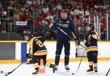 Нападающий "Сент-Луиса" Павел Бучневич дал мастер-класс юным череповецким хоккеистам