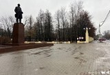 У памятника Милютину в Череповце вместо старой плитки уложили карельский гранит  